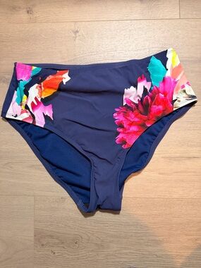 Kenneth Cole navy and floral high waist bottom. Medium